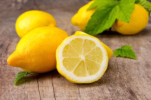 10 Alasan Kenapa Kamu Harus Minum Air Lemon Setiap Pagi