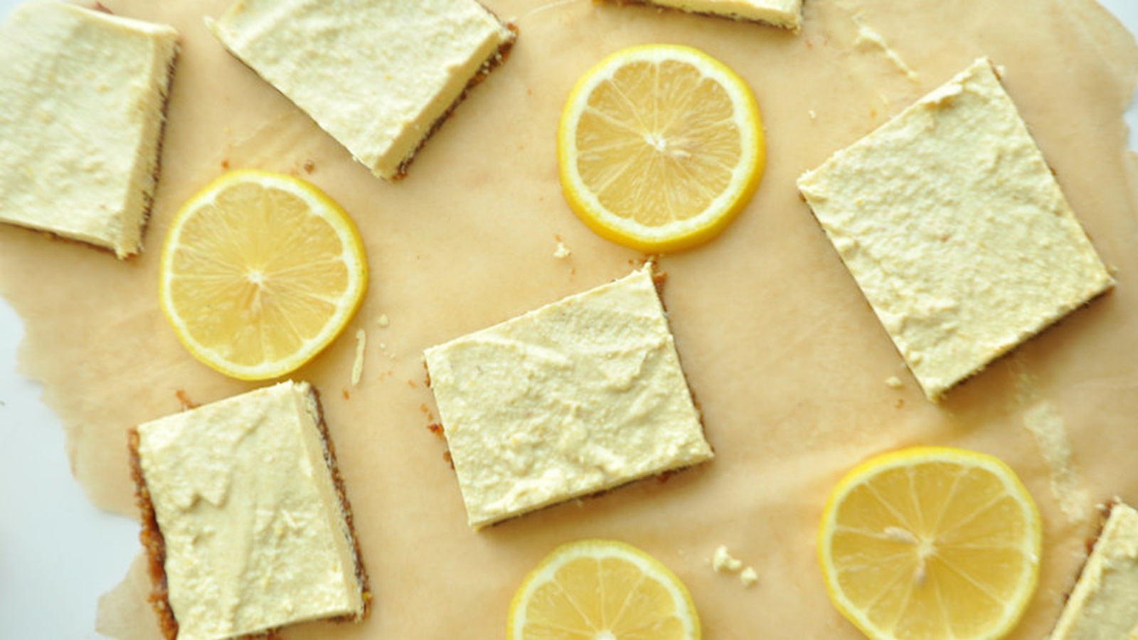 Sweet and Zesty Raw Lemon Bars Filled With Antioxidants, Fiber, and Healthy Fats (Recipe)